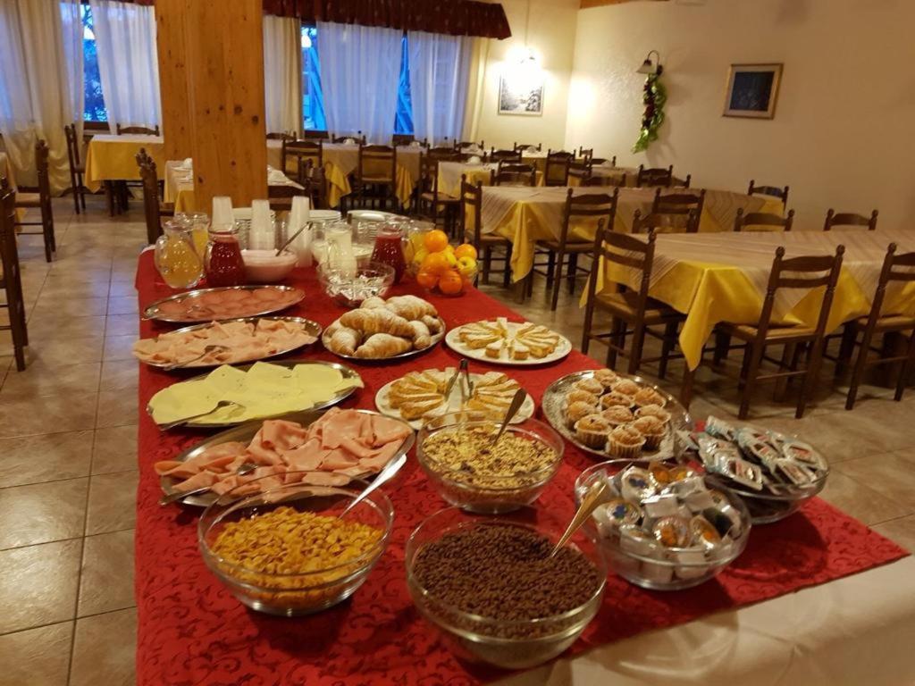 Royal Hotel Paolino Cavareno Εξωτερικό φωτογραφία