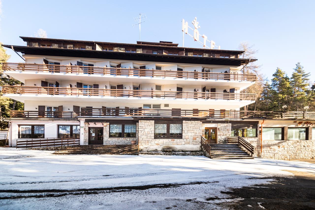 Royal Hotel Paolino Cavareno Εξωτερικό φωτογραφία