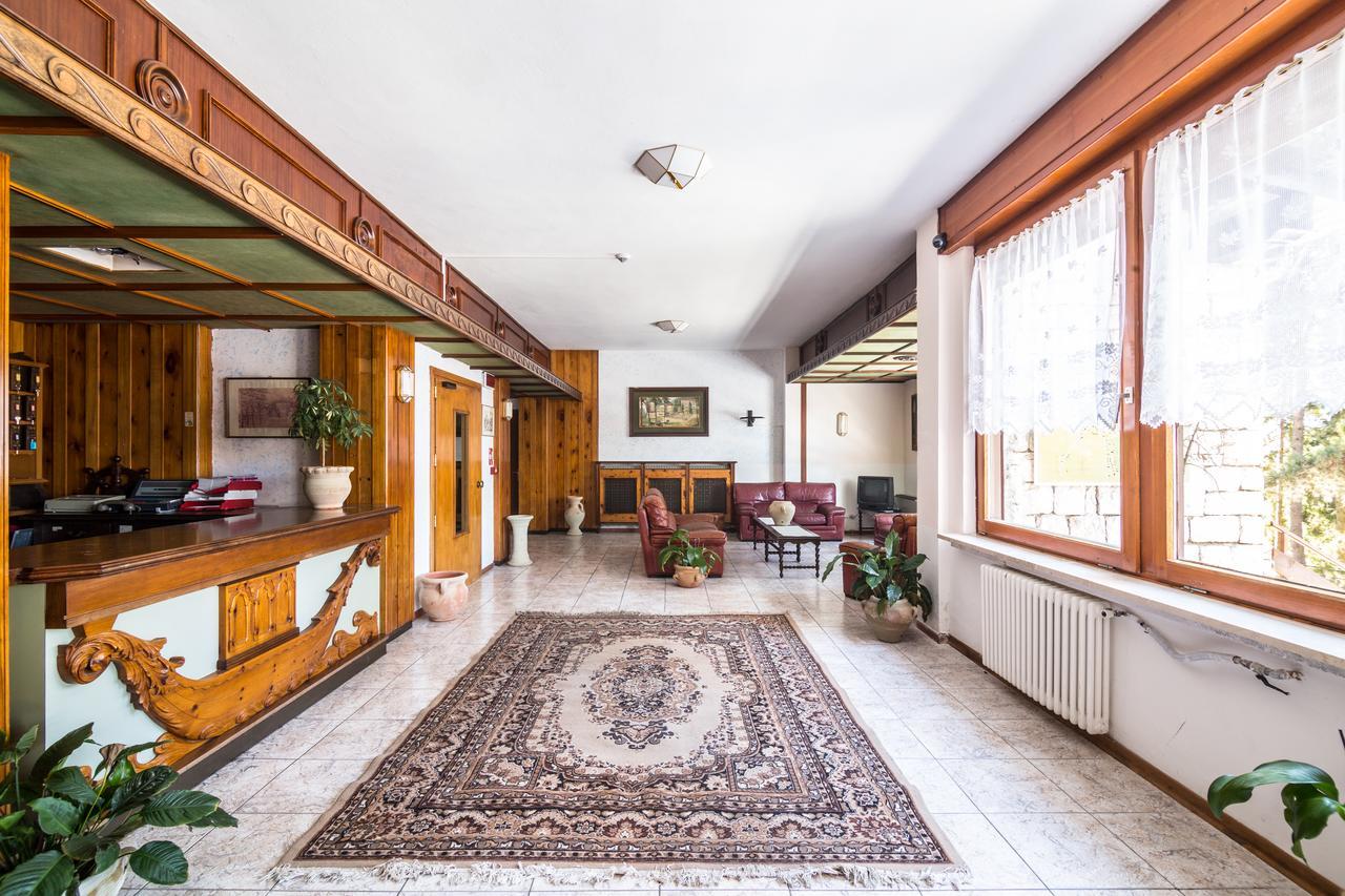 Royal Hotel Paolino Cavareno Εξωτερικό φωτογραφία